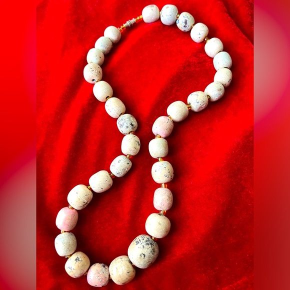 19 inches long. Only worn a couple times - Picture 1 of 4